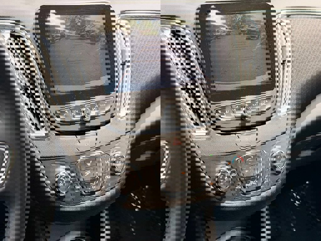 Used 2018 Chevrolet Malibu LT image 31