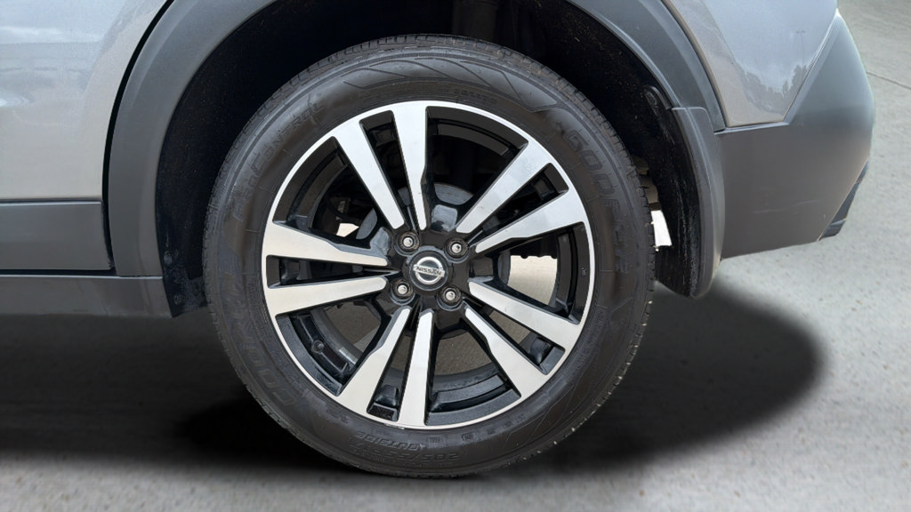 Certified 2018 Nissan Kicks SV w/ Exterior Package FWD image 15