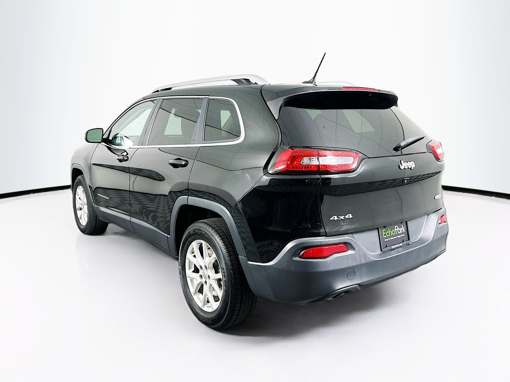 Used 2017 Jeep Cherokee Latitude w/ Cold Weather Group image 5