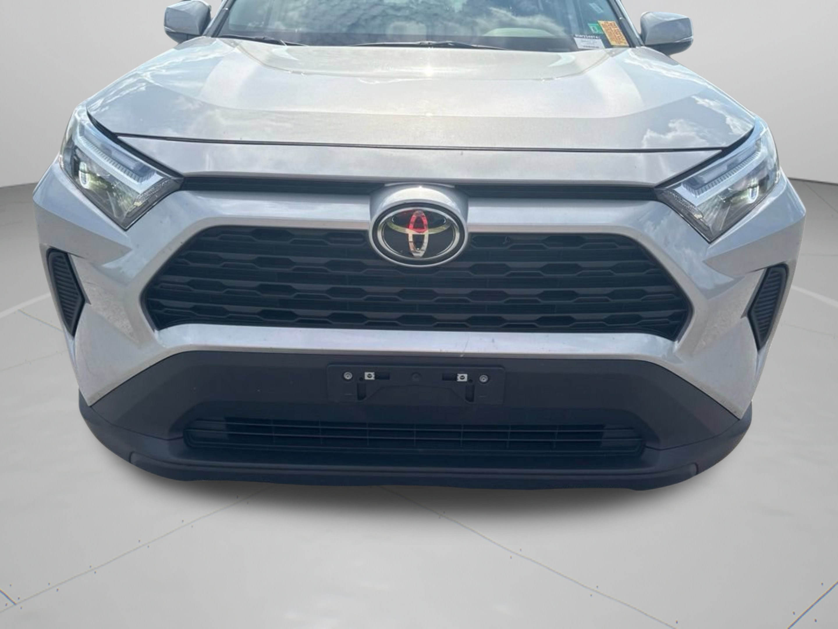 Used 2024 Toyota RAV4 XLE FWD image 27