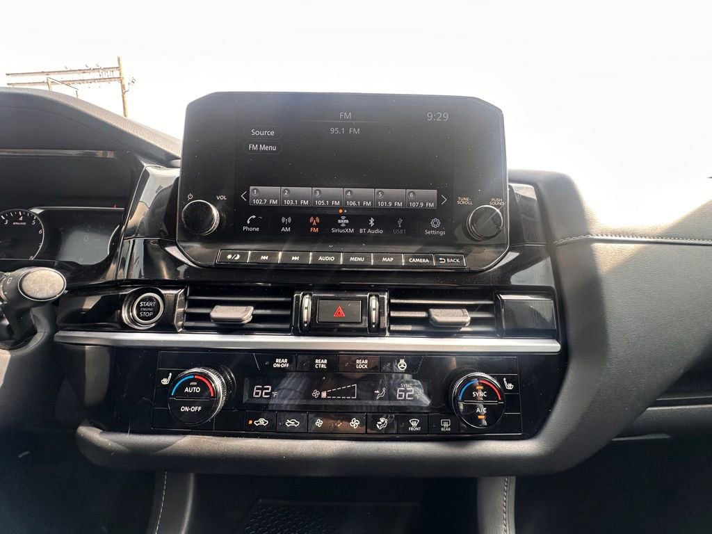Used 2022 Nissan Pathfinder SL w/ SL Black Package FWD image 23