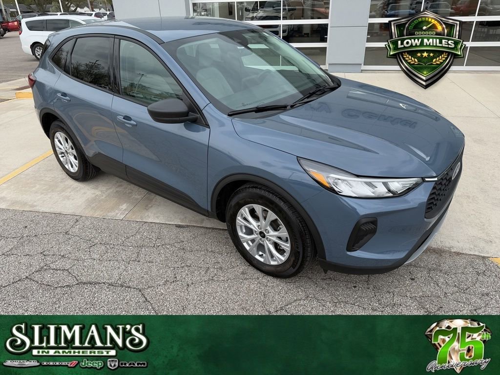 Used 2025 Ford Escape Active w/ Cold Weather Package FWD video 1