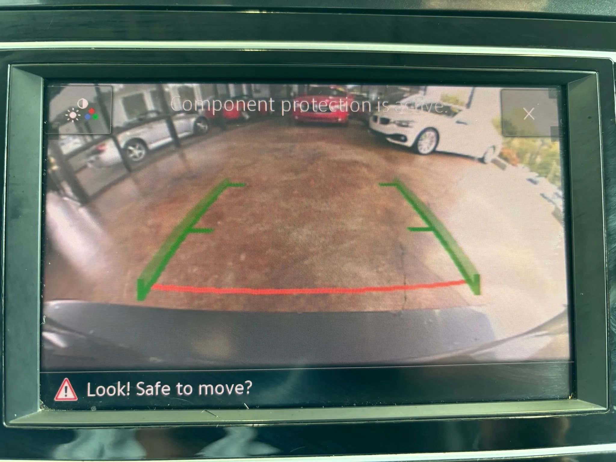 Used 2018 Volkswagen Tiguan S image 16