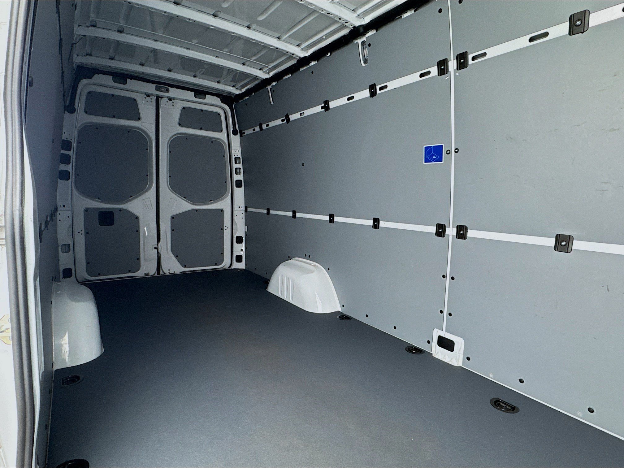 Used 2024 Mercedes-Benz Sprinter 2500 image 17