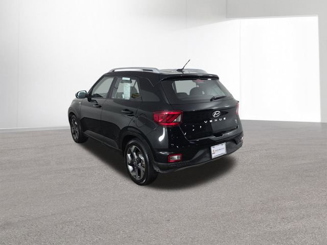 Used 2025 Hyundai Venue SEL image 37