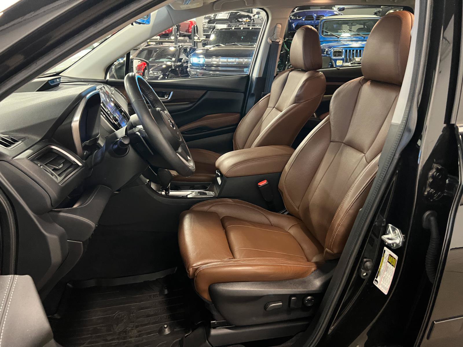 Used 2024 Subaru Ascent Touring AWD/4WD image 9