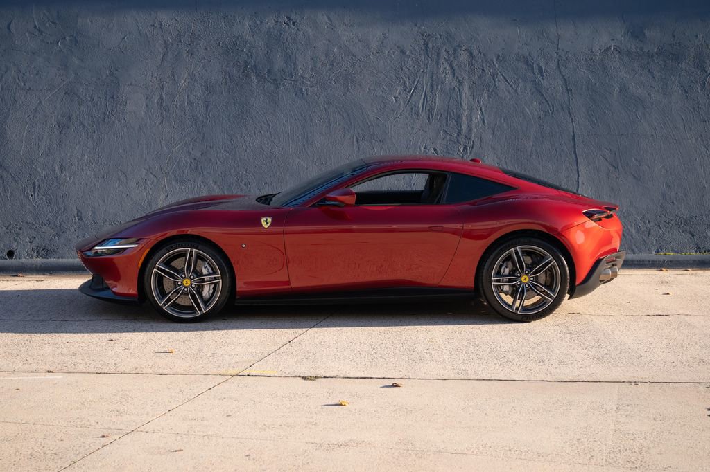 Used 2024 Ferrari Roma image 3
