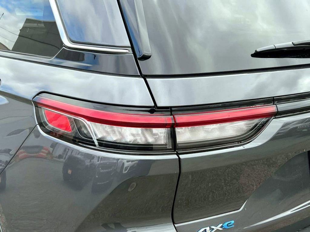 Used 2022 Jeep Grand Cherokee Overland image 9