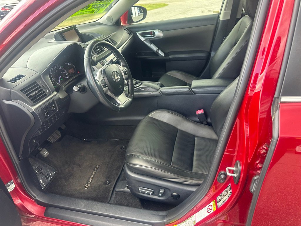 Used 2013 Lexus CT 200h w/ Premium Pkg w/Navigation image 11