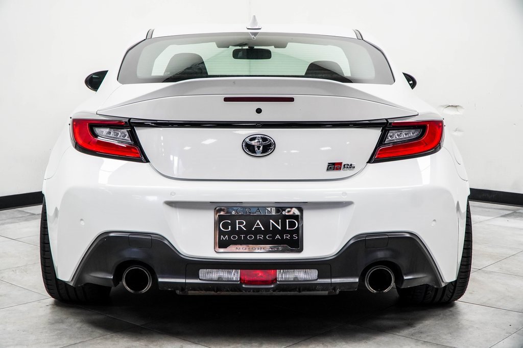 Used 2022 Toyota GR86 Premium image 9