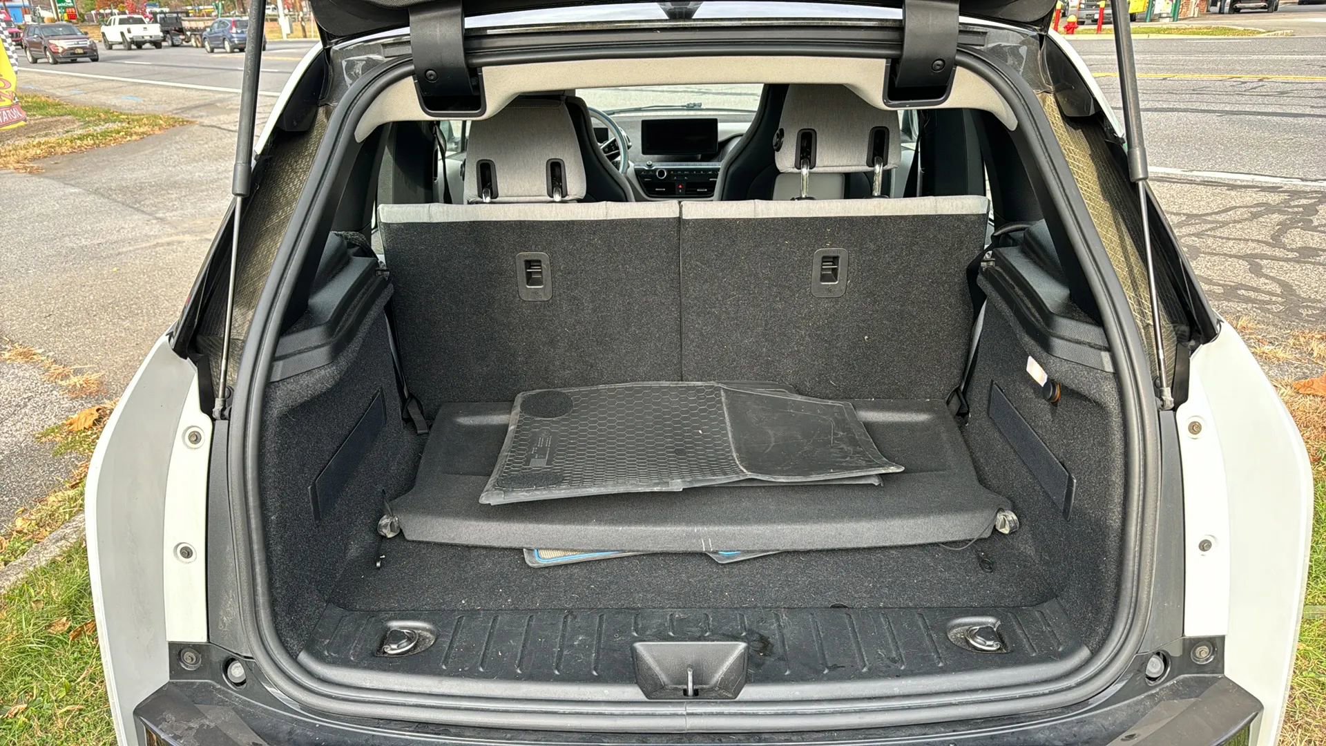 Used 2015 BMW i3 w/ Range Extender image 11