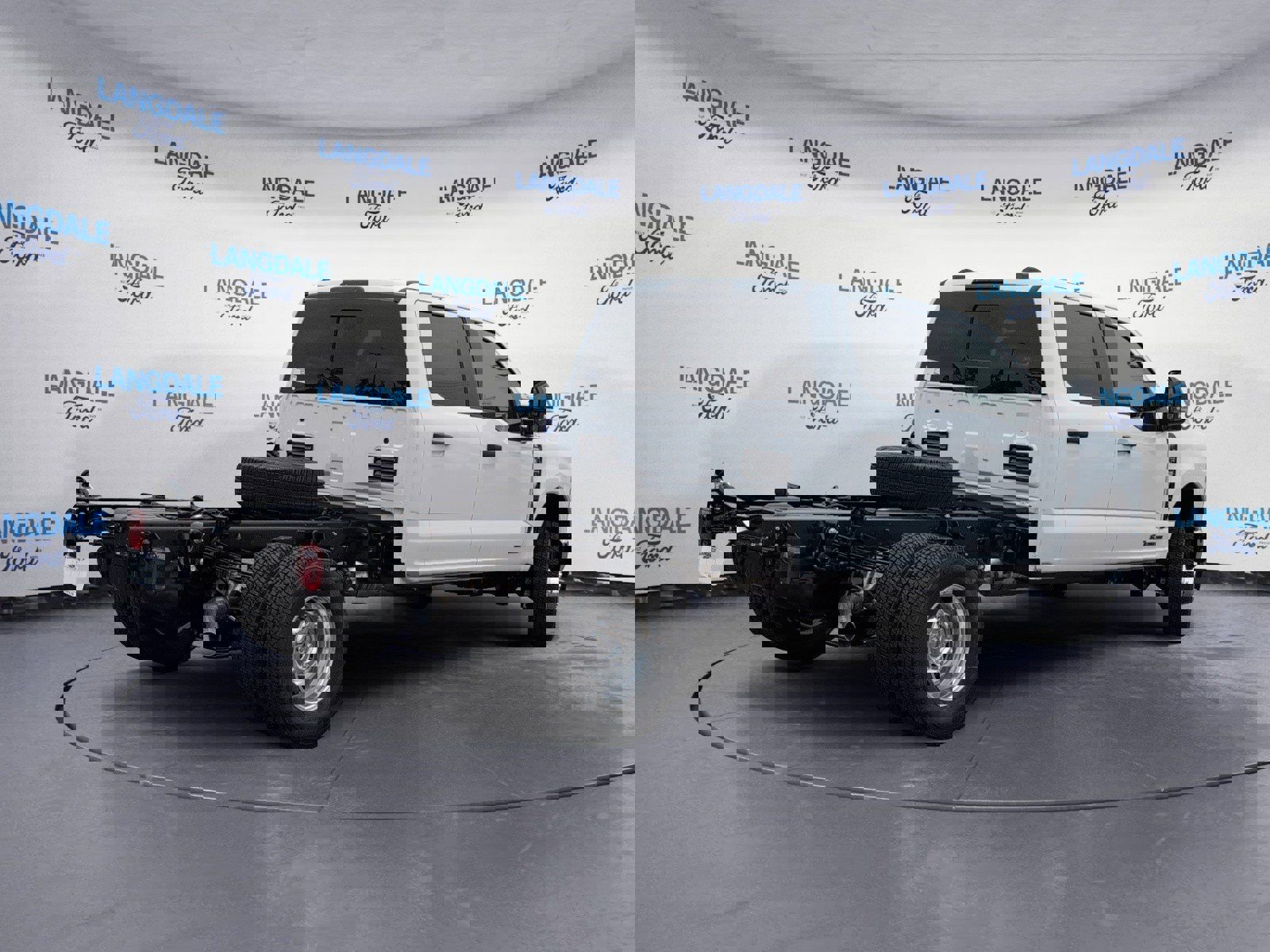 New 2026 Ford F350 XL w/ XL Chrome Package image 4