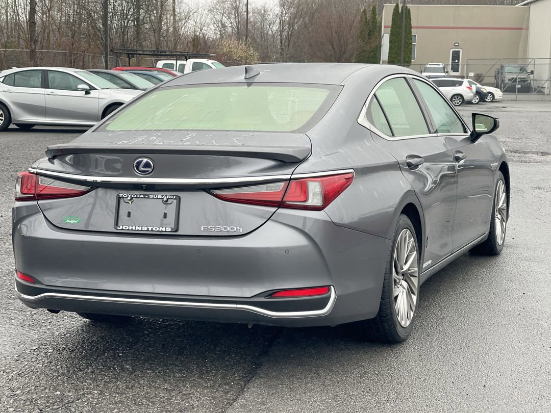 Used 2019 Lexus ES 300h w/ Accessory Package FWD image 15