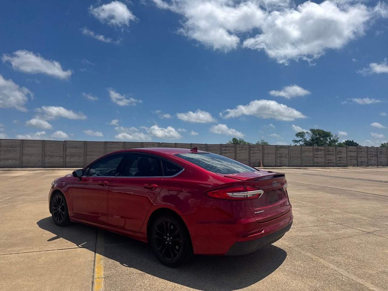 Used 2020 Ford Fusion SE w/ Equipment Group 151A FWD image 14
