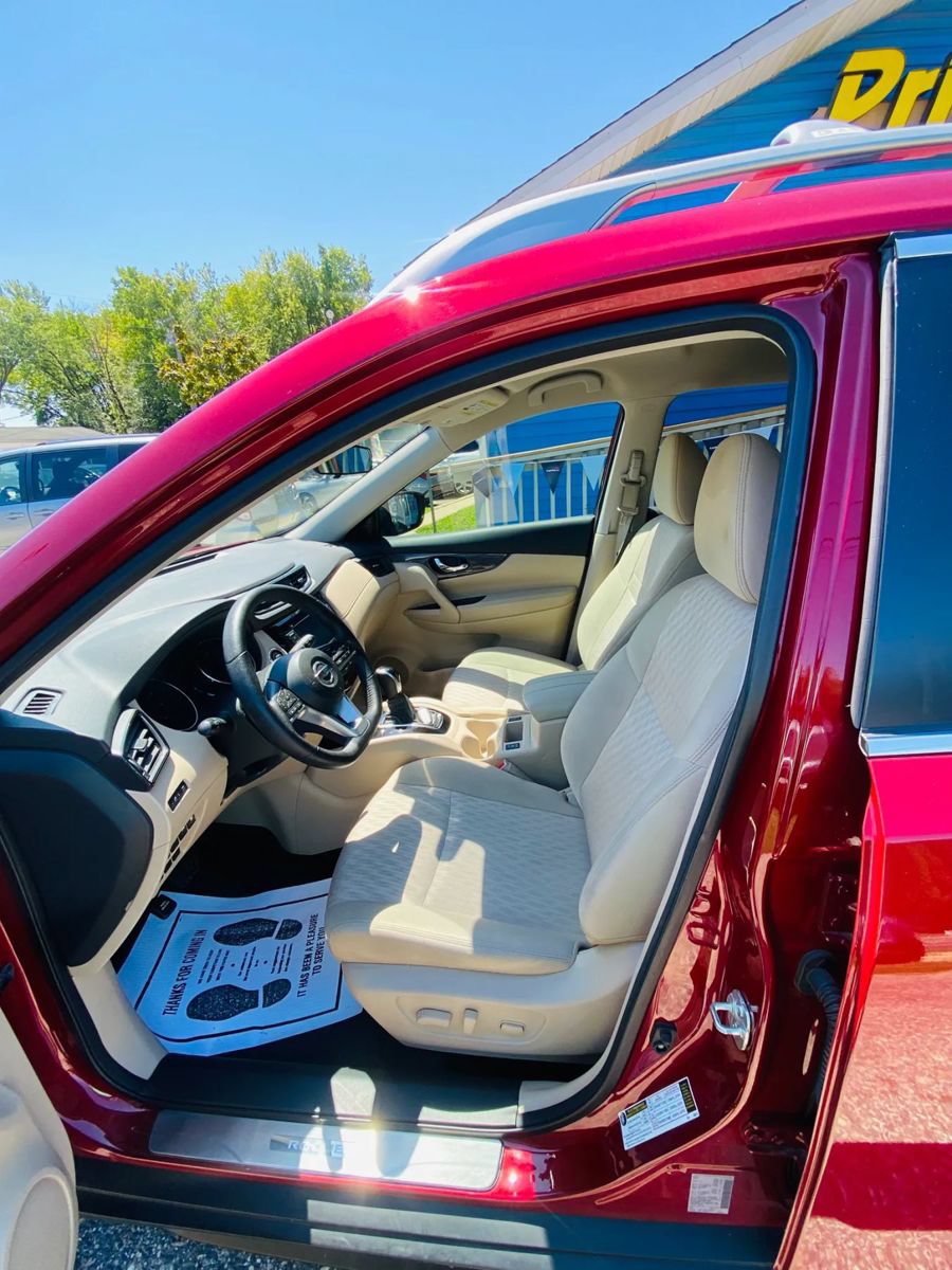 Used 2019 Nissan Rogue SV FWD image 7
