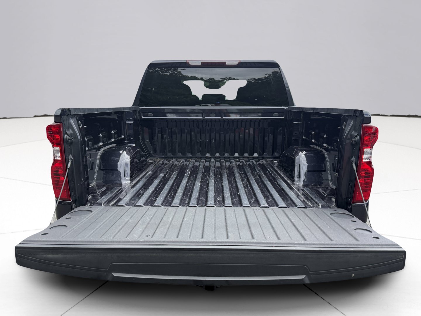 Used 2023 Chevrolet Silverado 1500 LT AWD/4WD image 7