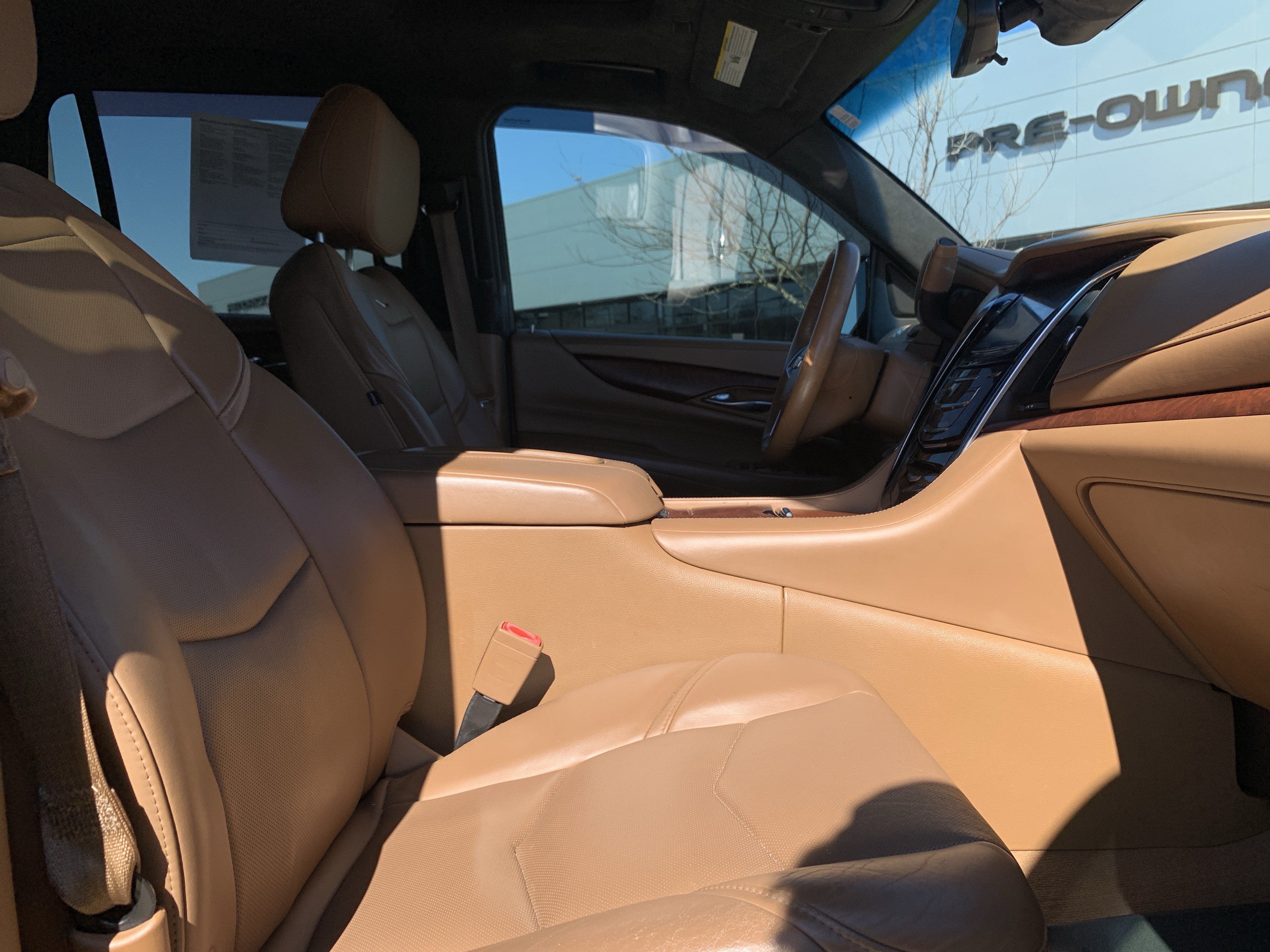 Used 2017 Cadillac Escalade Platinum image 35