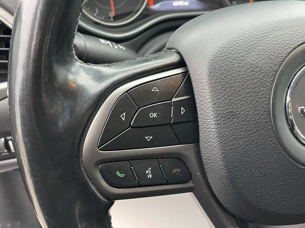 Used 2020 Jeep Cherokee Limited image 29