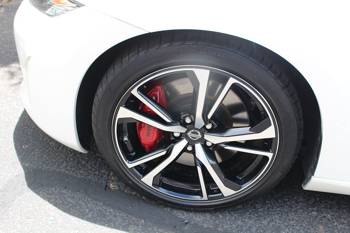 Used 2019 Nissan 370Z Touring Sport RWD image 43