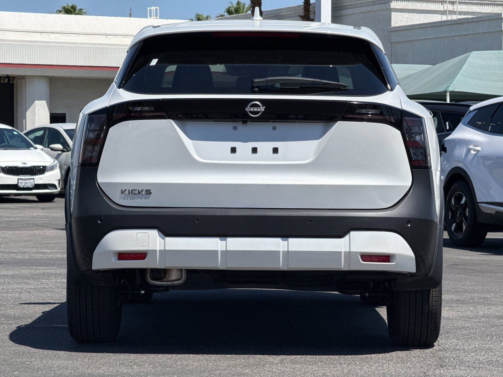 Used 2025 Nissan Kicks SV FWD image 4