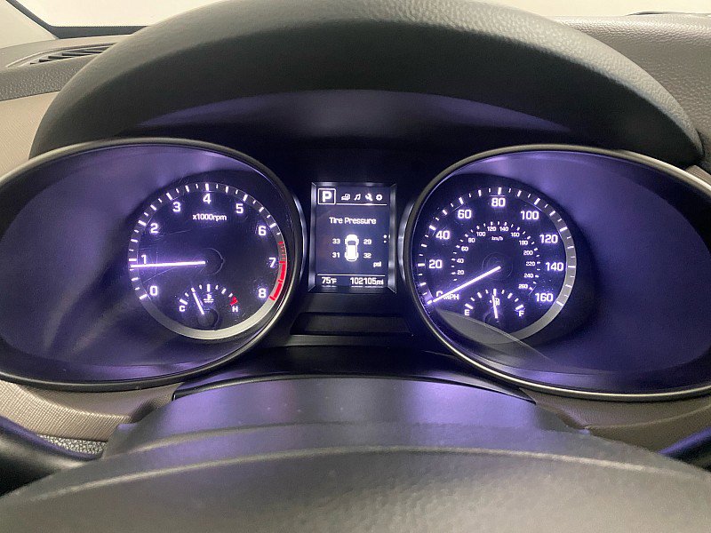 Used 2017 Hyundai Santa Fe SE image 18