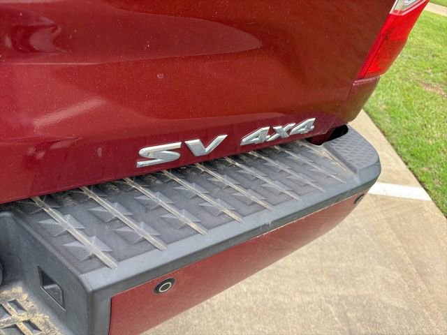 Used 2017 Nissan Titan SV AWD/4WD image 9