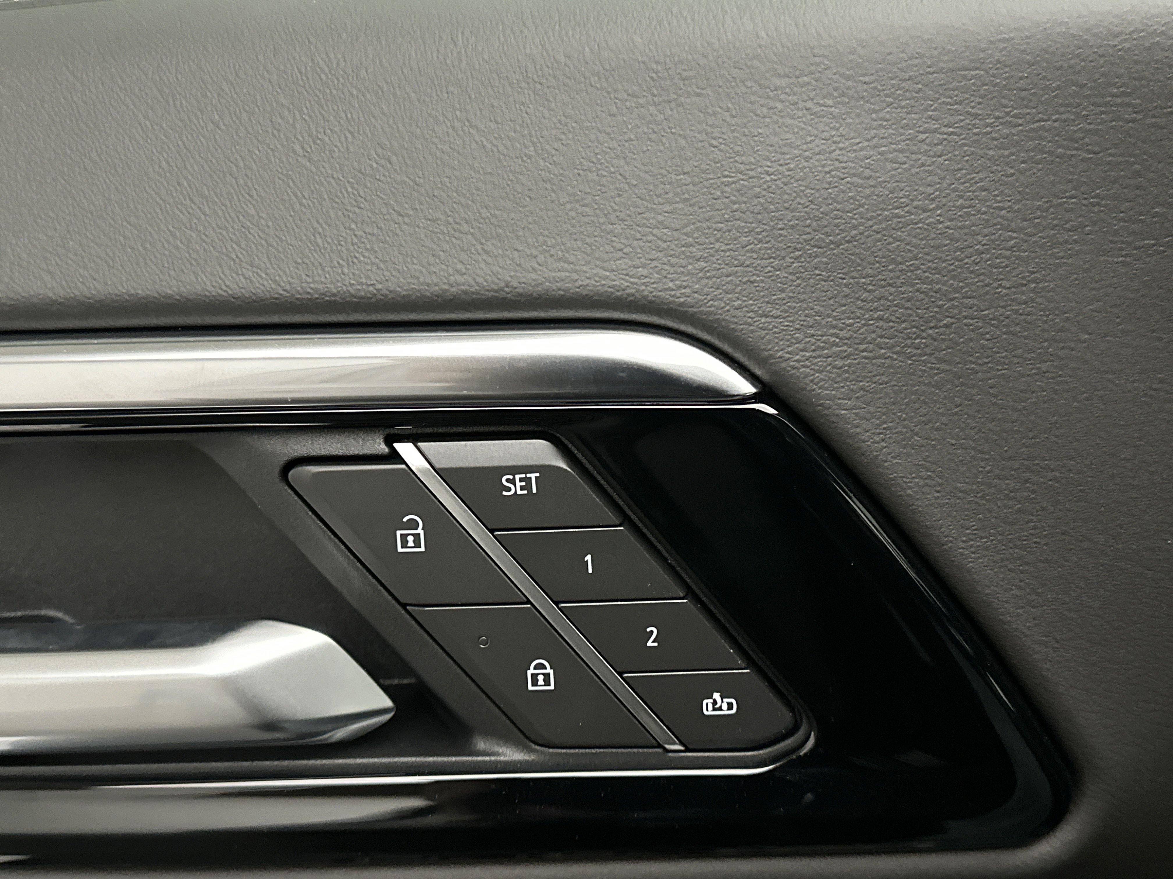 New 2026 Chevrolet Suburban Z71 w/ Z71 Off-Road Package image 44