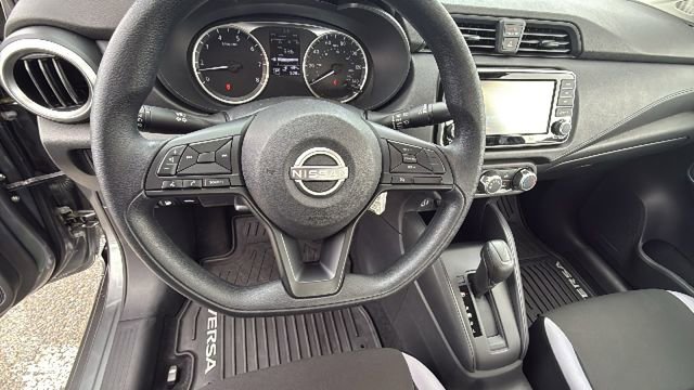Used 2025 Nissan Versa S w/ Trunk Package image 18