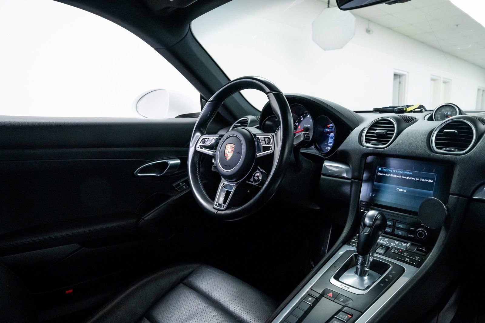 Used 2018 Porsche 718 Cayman S image 10