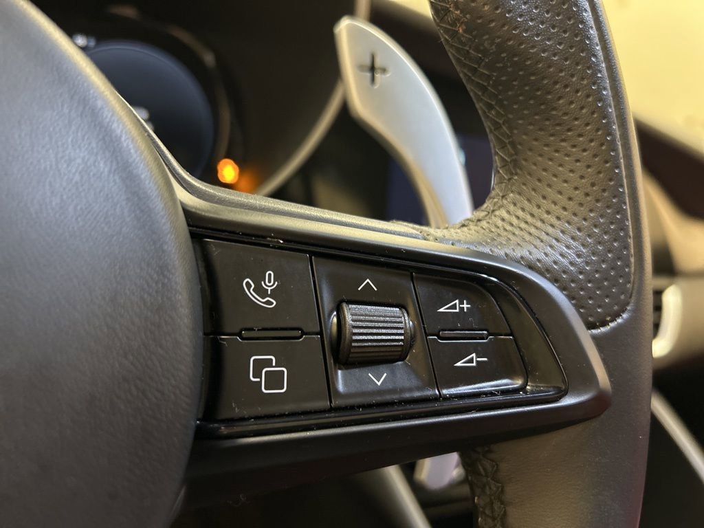 Used 2024 Alfa Romeo Giulia Veloce image 22