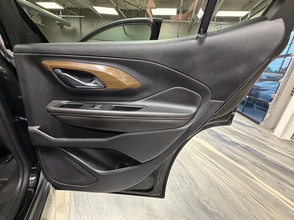 Used 2020 GMC Terrain SLE w/ Driver Convenience Package FWD image 41