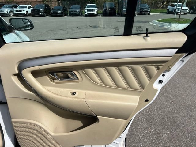 Used 2017 Ford Taurus SEL w/ Equipment Group 201A FWD image 13