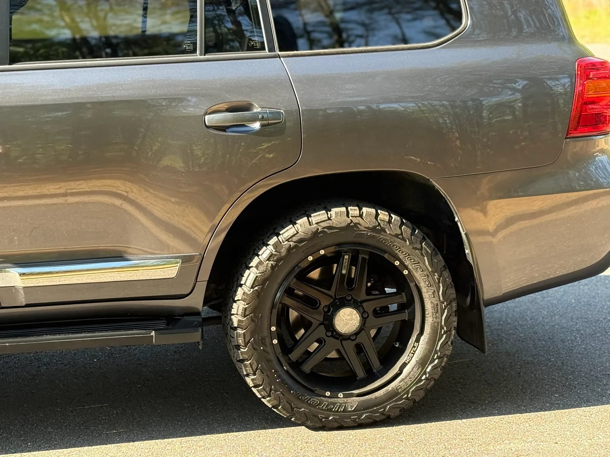 Used 2014 Toyota Land Cruiser AWD/4WD image 7