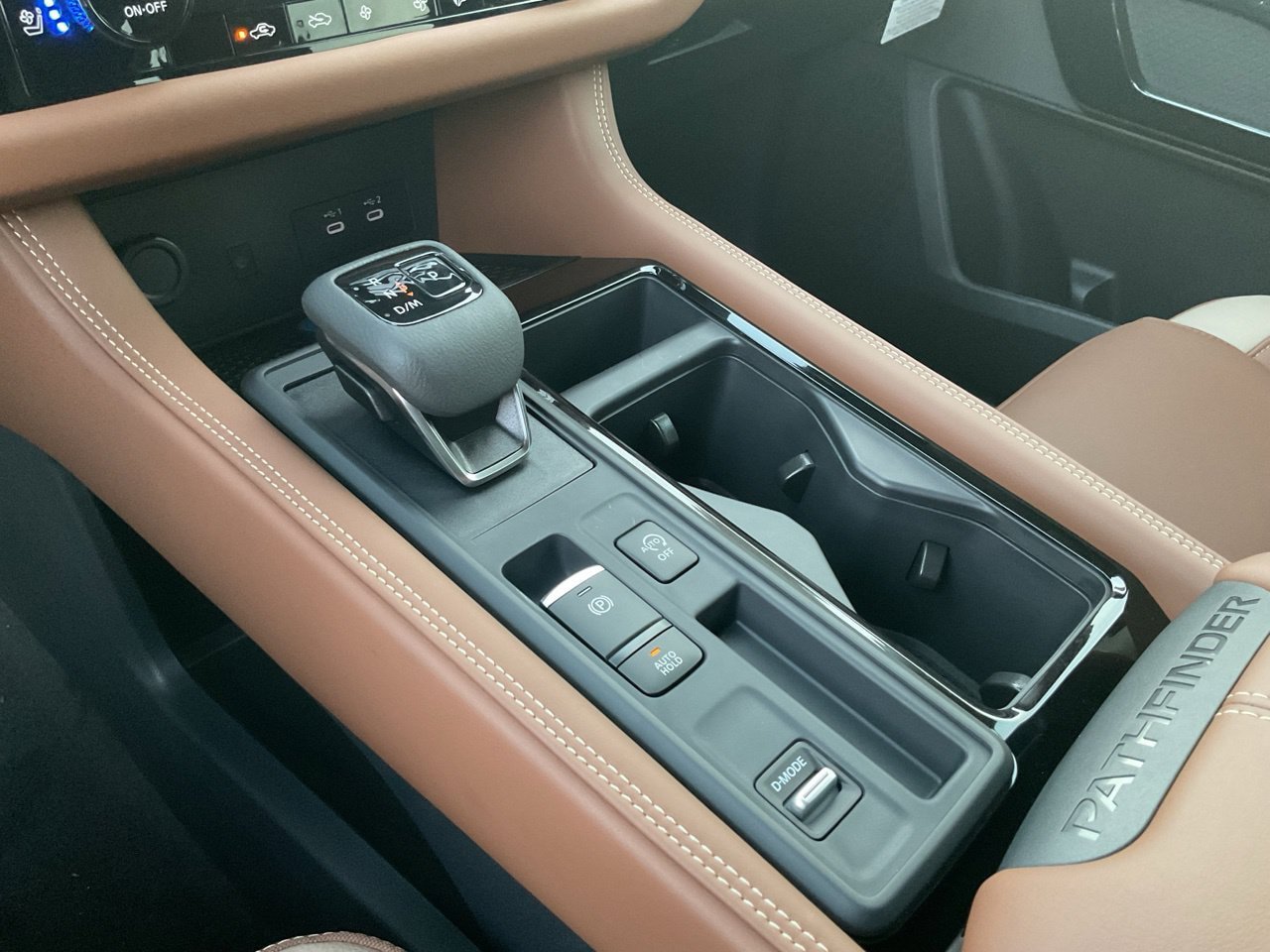 New 2026 Nissan Pathfinder Platinum FWD image 24
