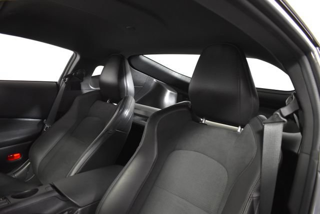 Certified 2024 Nissan Z Performance w/ Floor Mat Package RWD image 11
