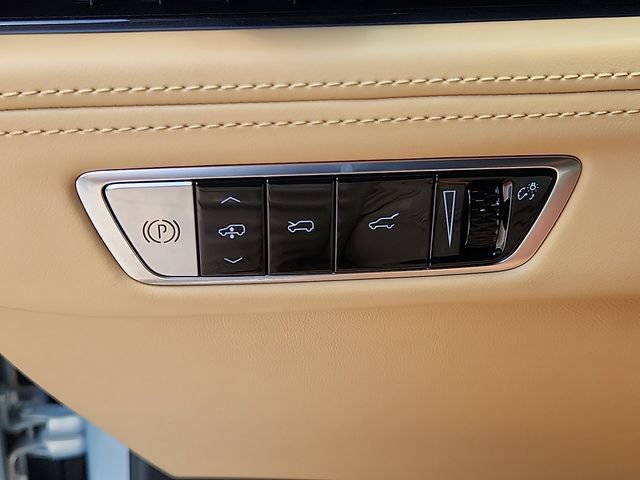 Certified 2025 Cadillac Escalade IQ Luxury 2 AWD/4WD image 25