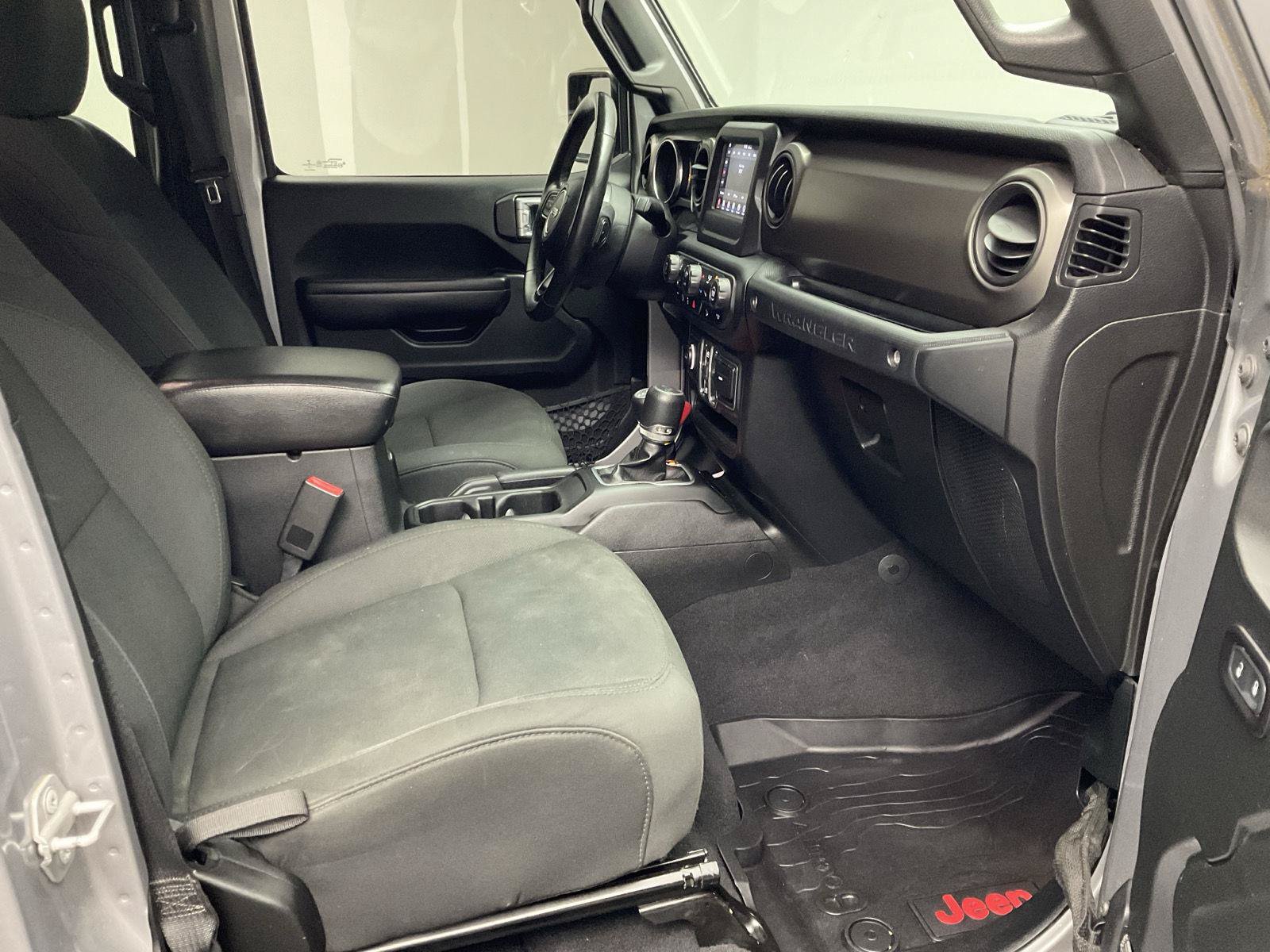 Used 2018 Jeep Wrangler Unlimited Sport S AWD/4WD image 23