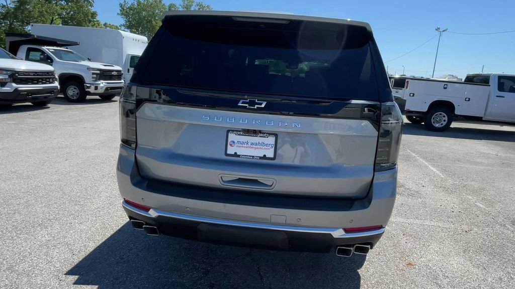 New 2026 Chevrolet Suburban High Country AWD/4WD image 9