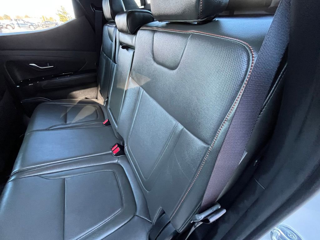 Used 2025 Hyundai Santa Cruz Limited image 24