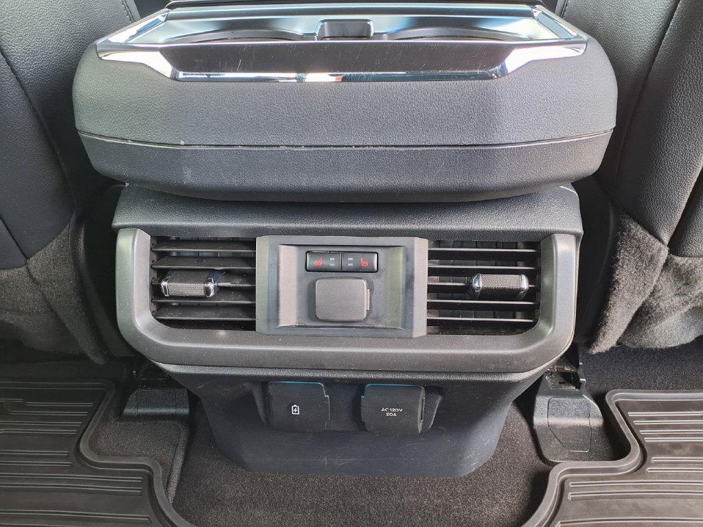 Used 2024 Ford F150 Lariat w/ Equipment Group 502A High AWD/4WD image 18