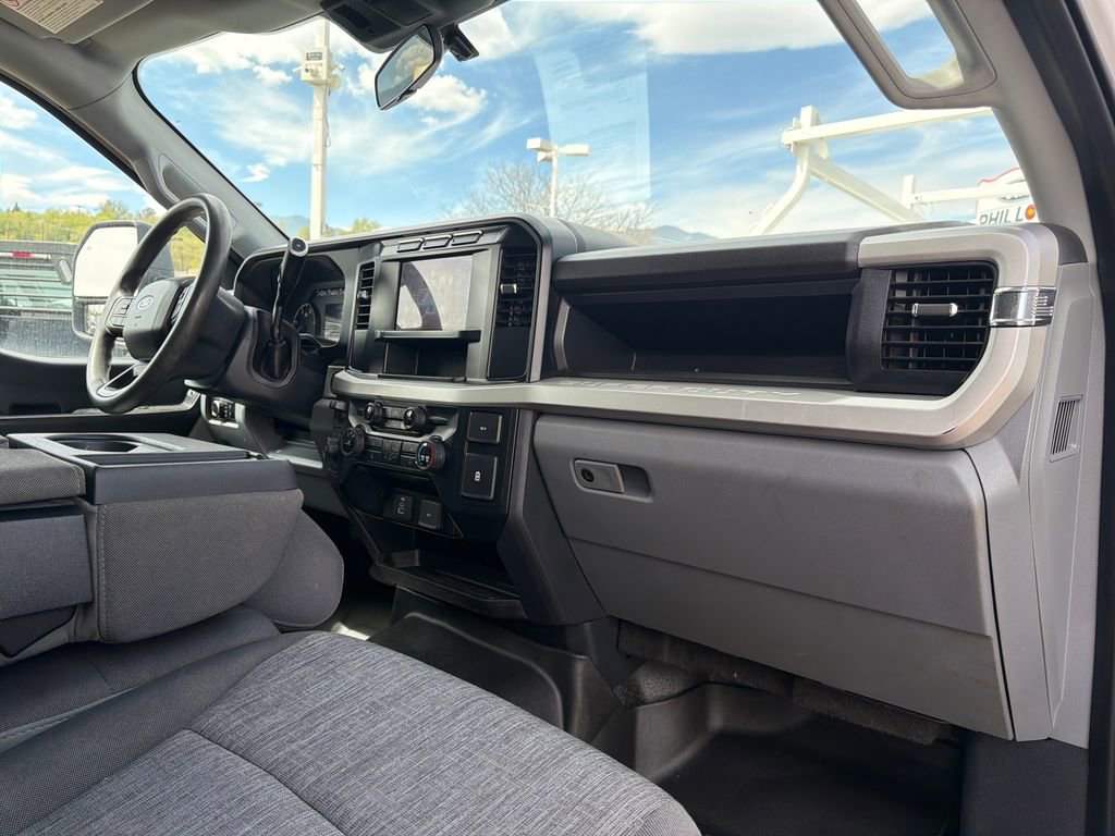 Used 2023 Ford F550 4x4 Regular Cab Super Duty image 22