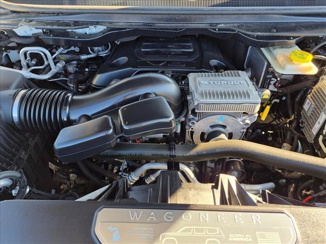Used 2022 Jeep Wagoneer Series III w/ Rear Seat Video Group 1 AWD/4WD image 26