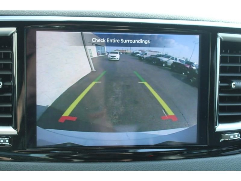 Used 2025 Chrysler Pacifica Select FWD image 25