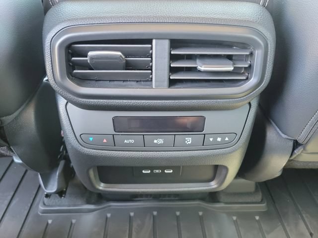 New 2025 Honda Pilot Touring image 13