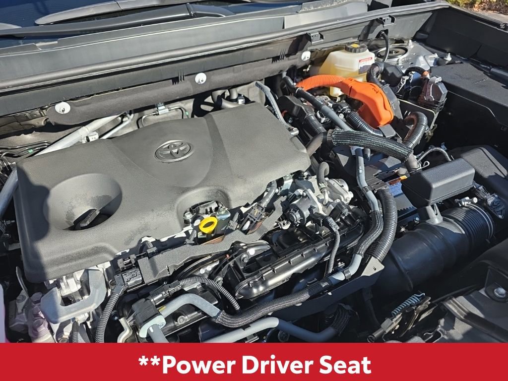 Used 2025 Toyota RAV4 XLE image 12