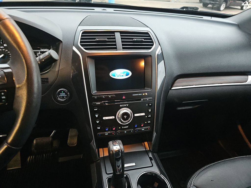 Used 2017 Ford Explorer Limited w/ Equipment Group 301A image 13