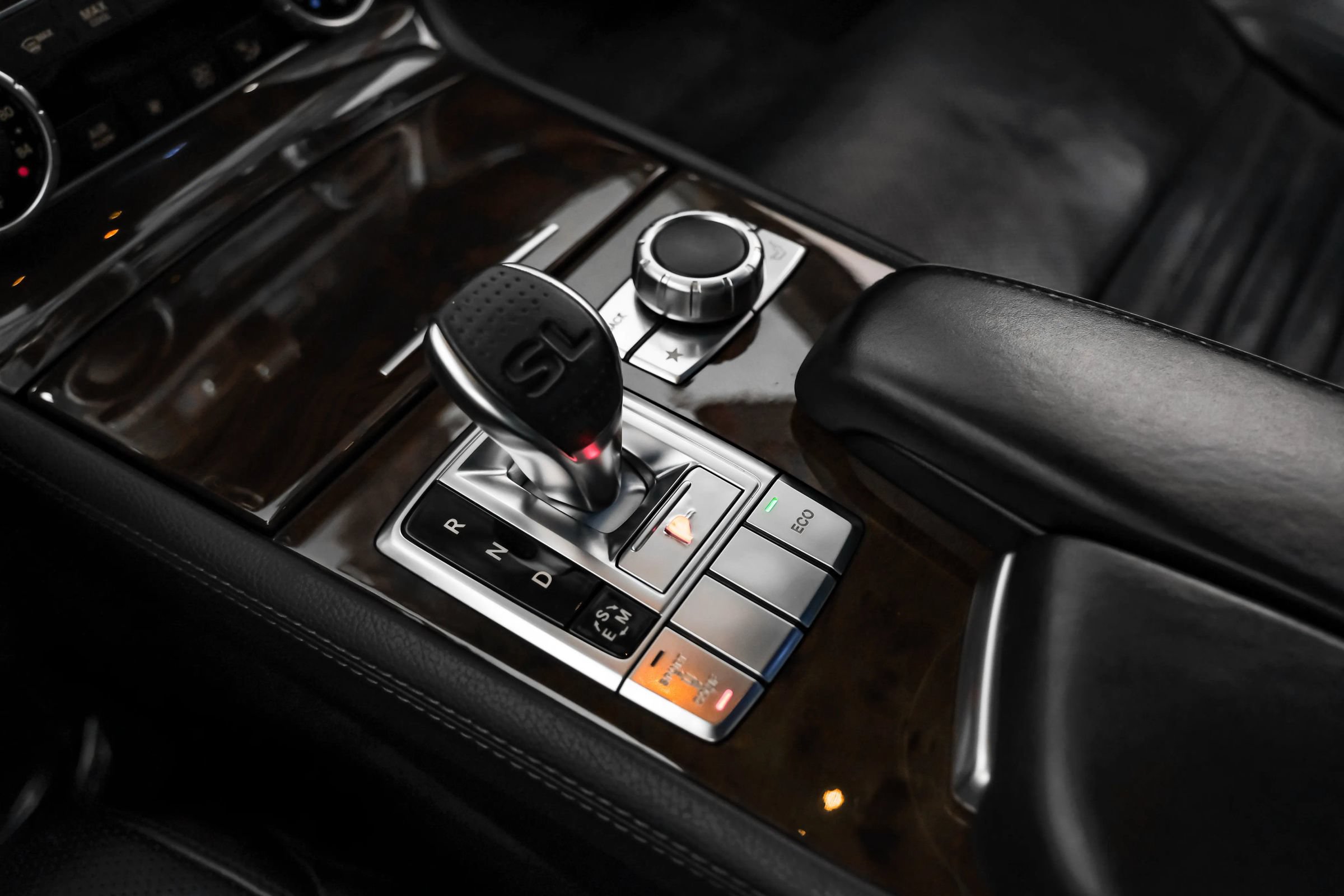 Used 2014 Mercedes-Benz SL 550 image 13