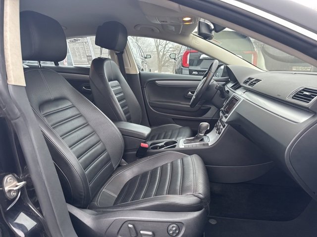 Used 2016 Volkswagen CC Sport image 20