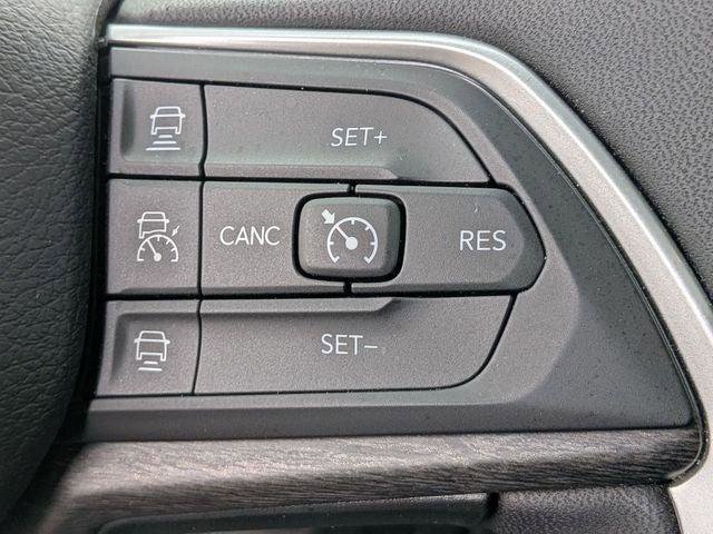 Certified 2024 Jeep Grand Cherokee Limited AWD/4WD image 22