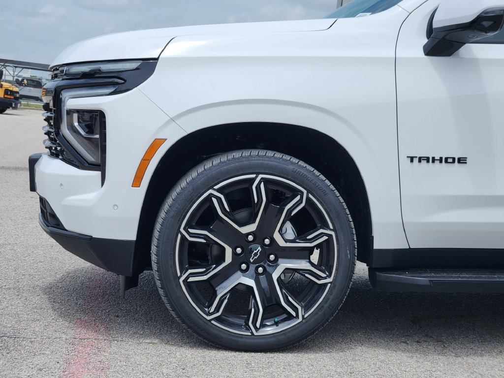 New 2026 Chevrolet Tahoe RST w/ RST Capability Package AWD/4WD image 5